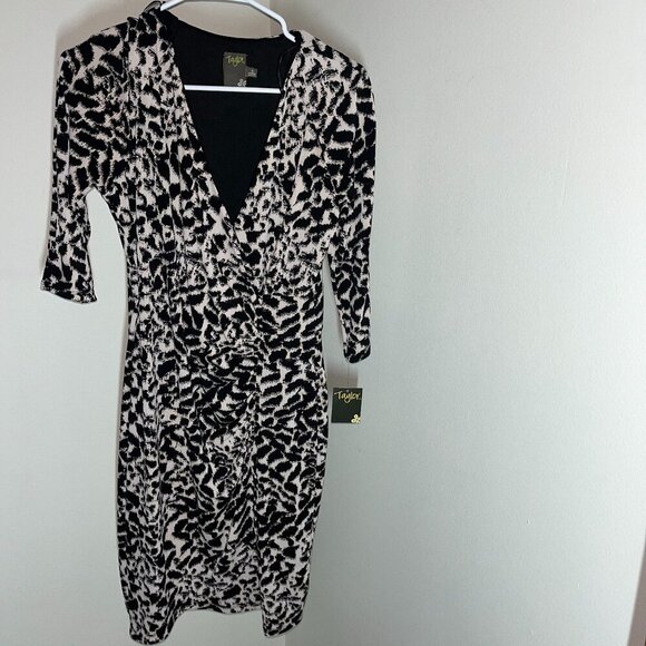 NWT Taylor Women's Leopard Print Jersey Cocktail Dress Size 6 - Picture 1 of 4